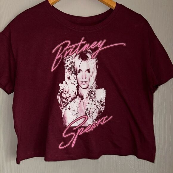Old Navy Britney Spears Maroon Cropped Graphic Tee sz M - Picture 1 of 5